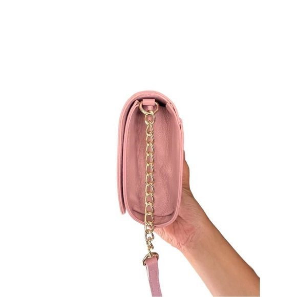 NWOT Betsey Johnson dusty pink gold skulls faux leather crossbody - Picture 2 of 10